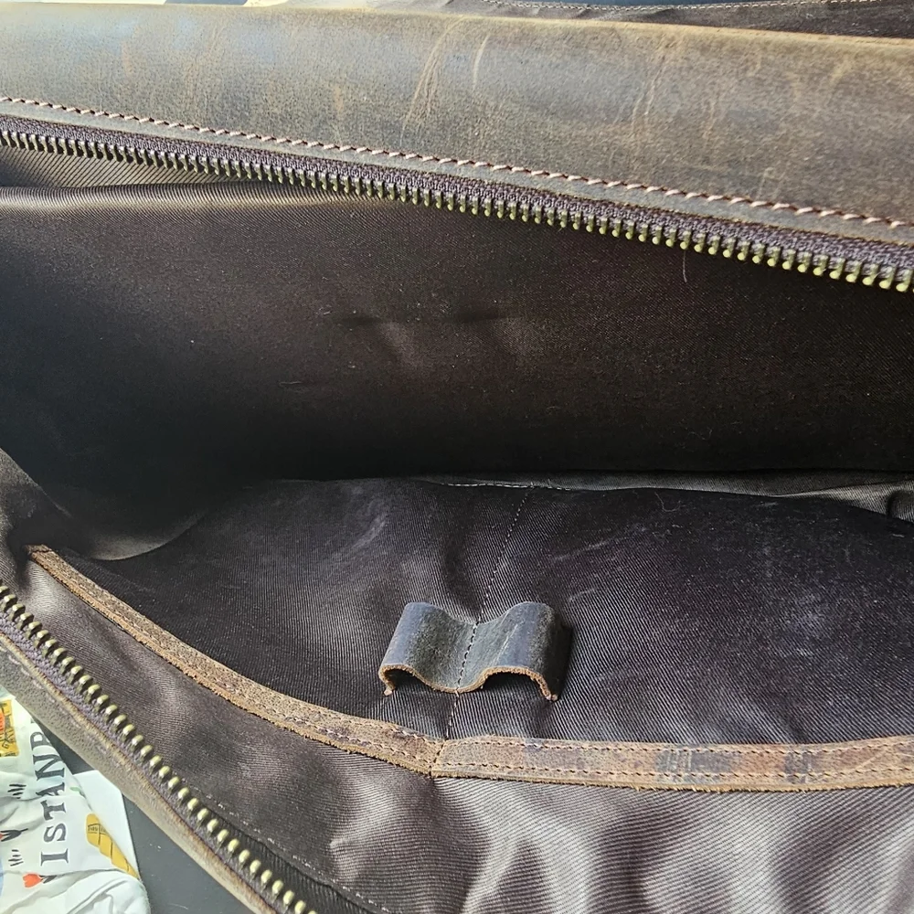 Men's Classic Brown Leather Messenger Bag - Premium Everyday Carry